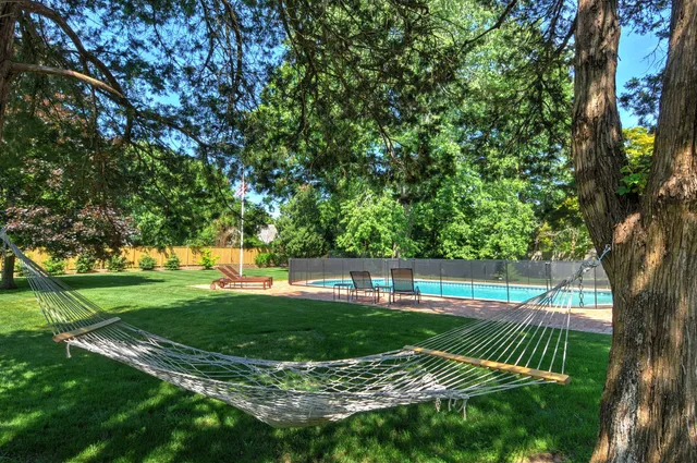 $50,000 | 82 Toilsome Lane, East Hampton, NY 11937