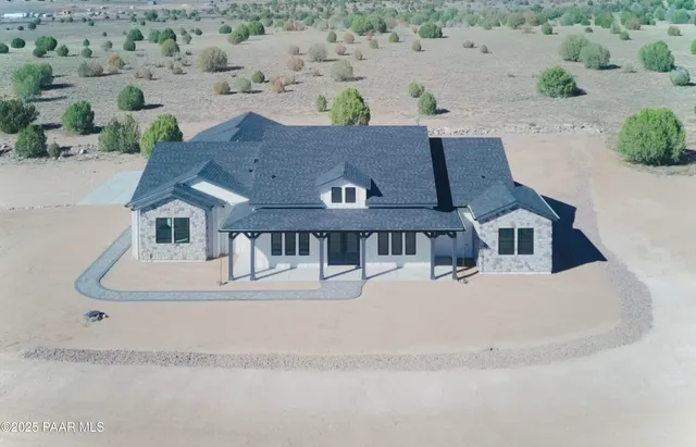 $974,962 | 1170 East Cougar Ridge Road, Paulden, AZ 86334