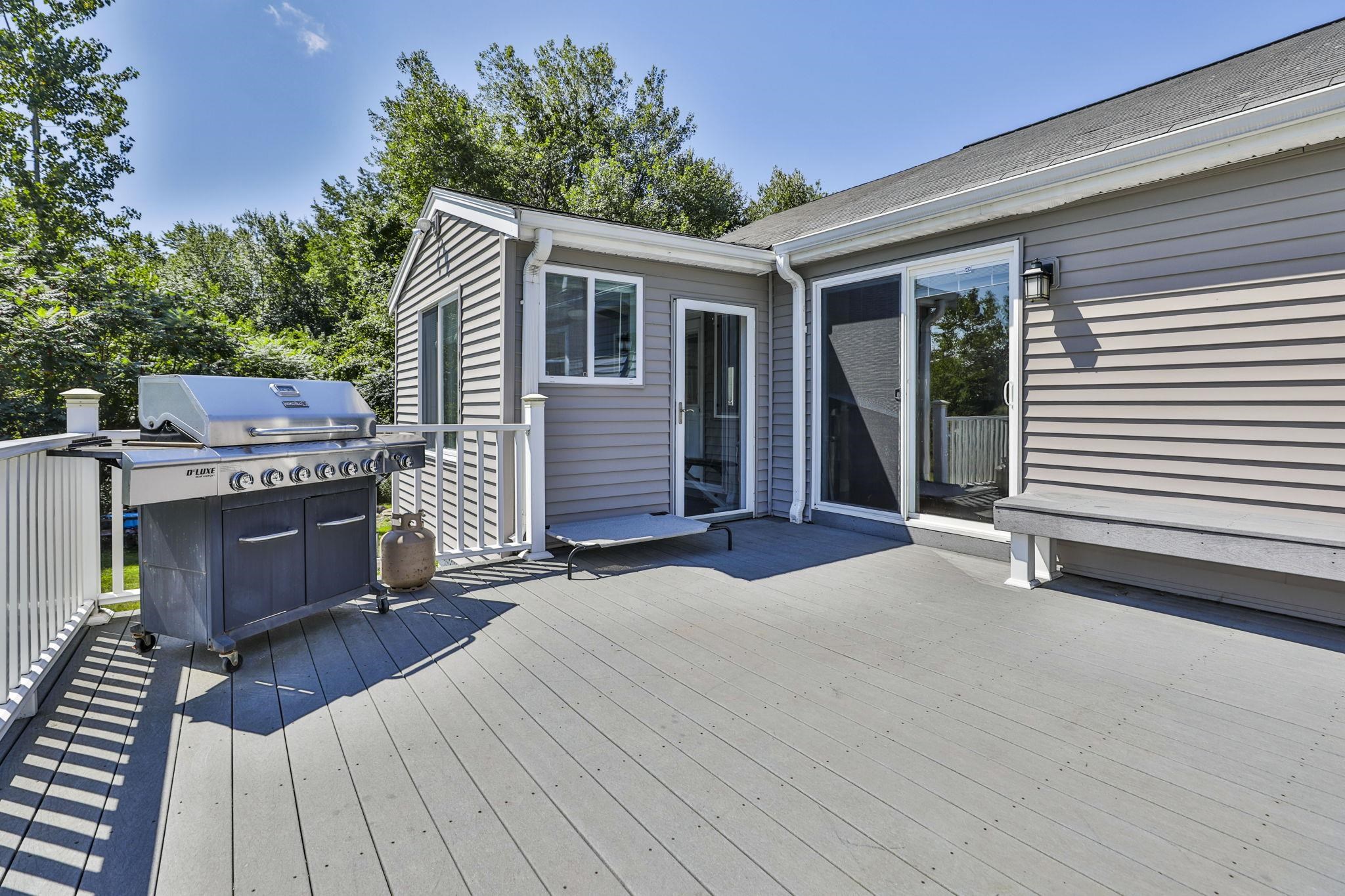 506 Mammoth Road Pelham, NH 03076 - Photo 38 of 39 Gallery Image 38