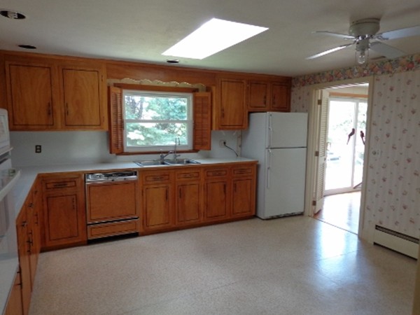 517 Chadwick Road Haverhill, MA 01835 - Photo 3 of 23 Gallery Image 3