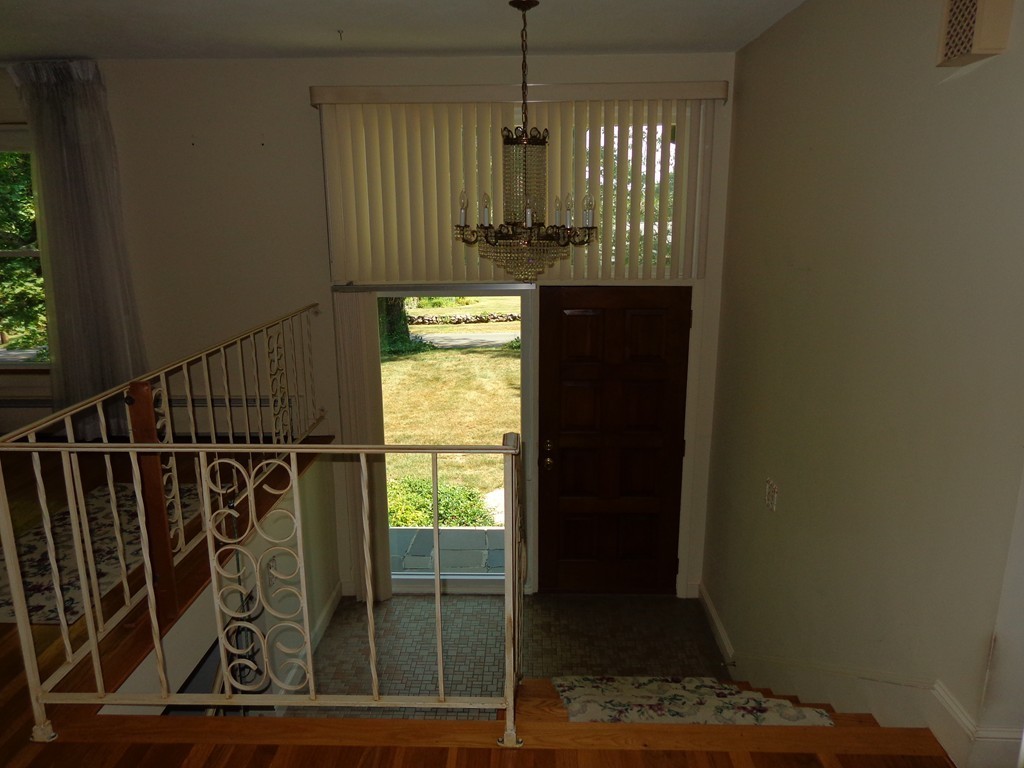 517 Chadwick Road Haverhill, MA 01835 - Photo 8 of 23 Gallery Image 8