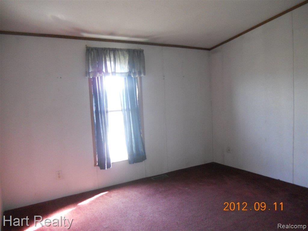 3115 Decker Road Decker, MI 48426 - Photo 7 of 16 040.JPG