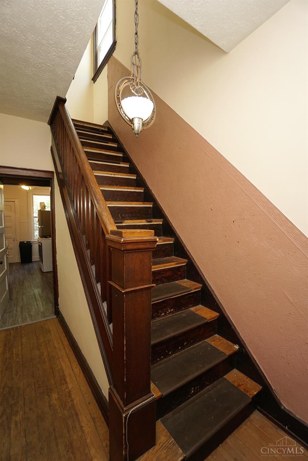 2382 Ravine Street Cincinnati, OH 45219 - Photo 13 of 24 Gallery Image 13