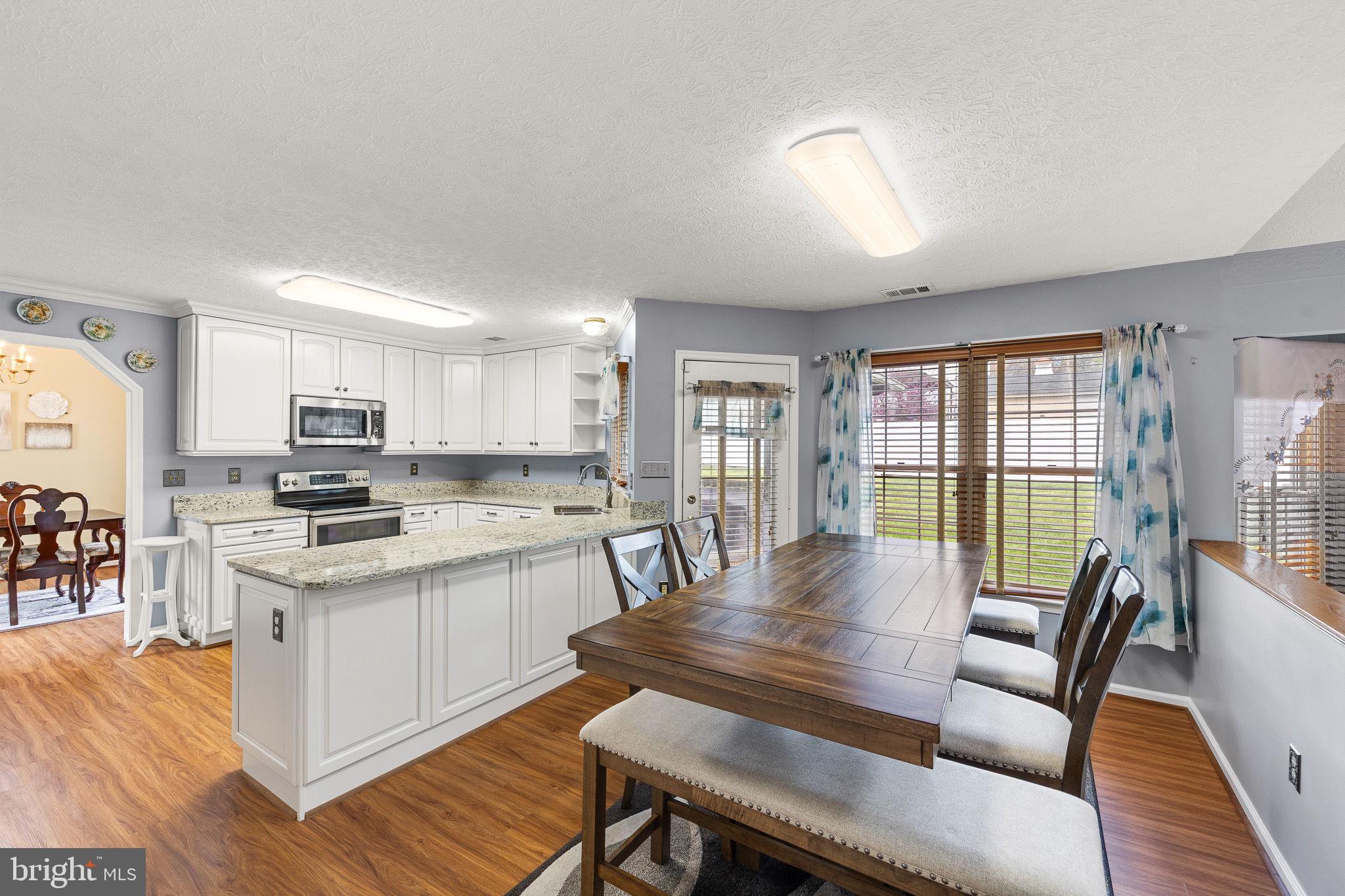 303 Asbury Road Winchester, VA 22602 - Photo 4 of 30