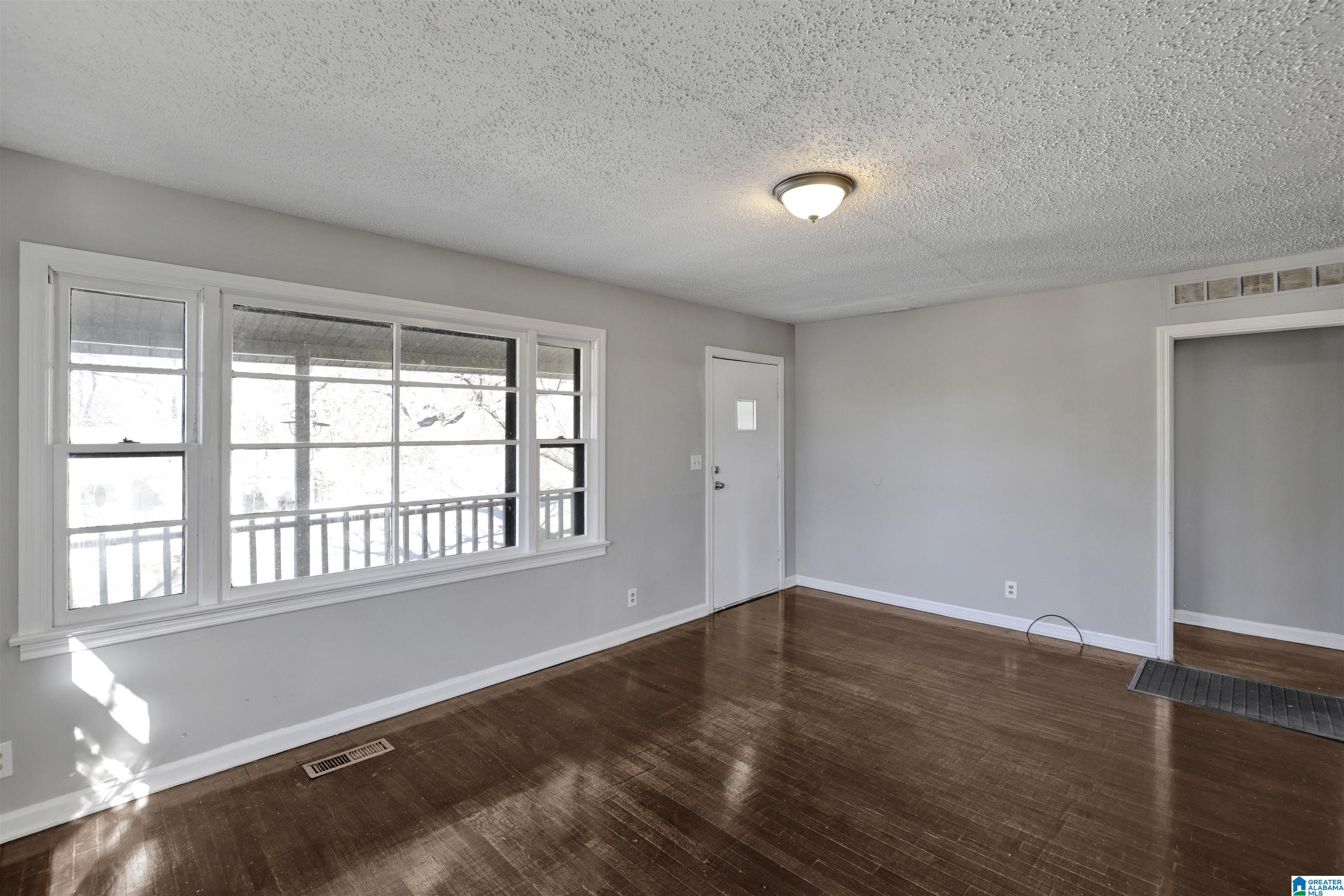 1389 Prosch Avenue Birmingham, AL 35217 - Photo 2 of 14
