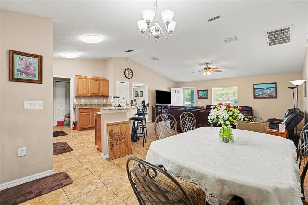 3147 Sydney Dover Road Dover, FL 33527 - Photo 12 of 26