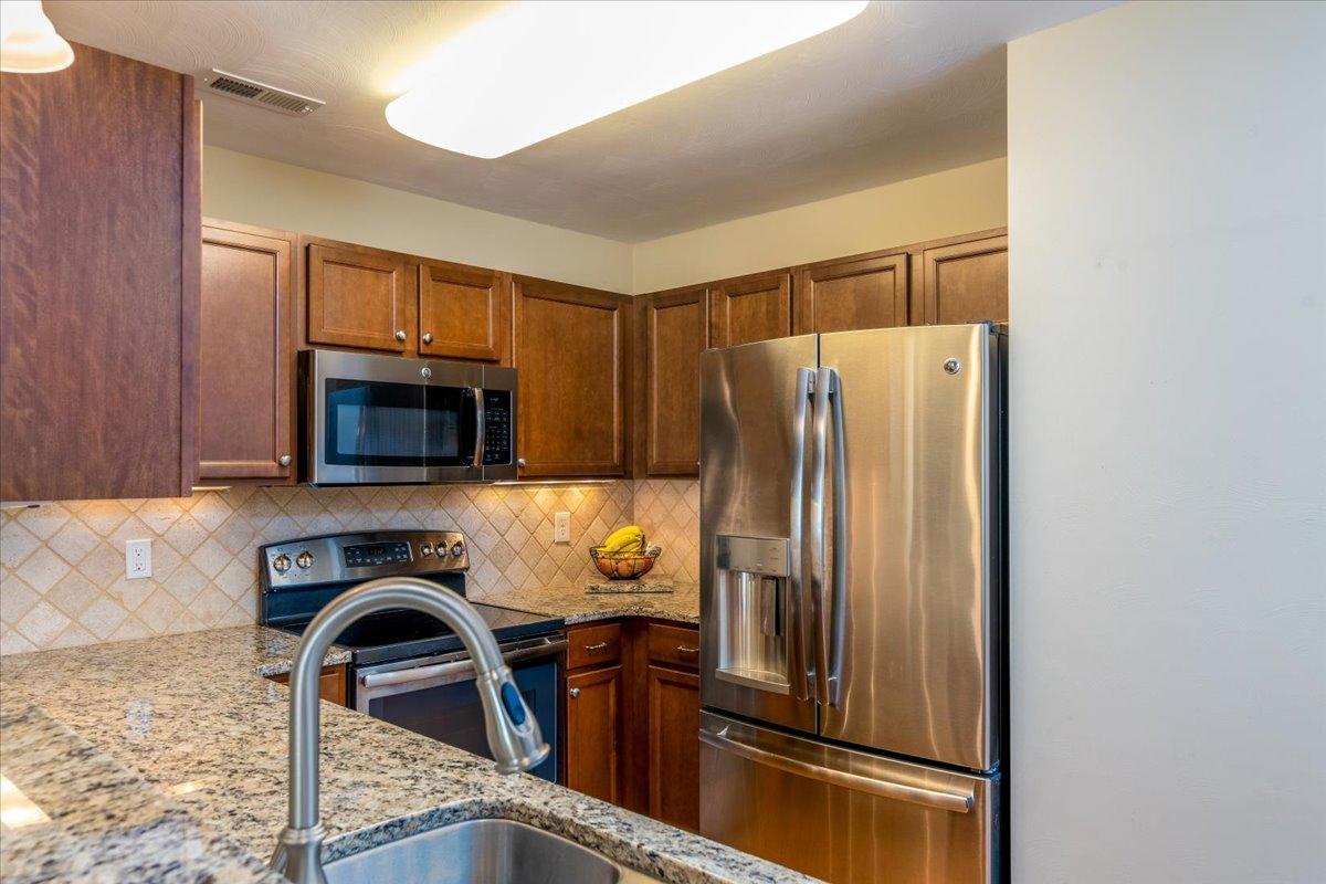 1110 Kessler Mill Road Salem, VA 24153 - Photo 6 of 29 06-6-1110 Kessler Mill Rd-1393-Edit