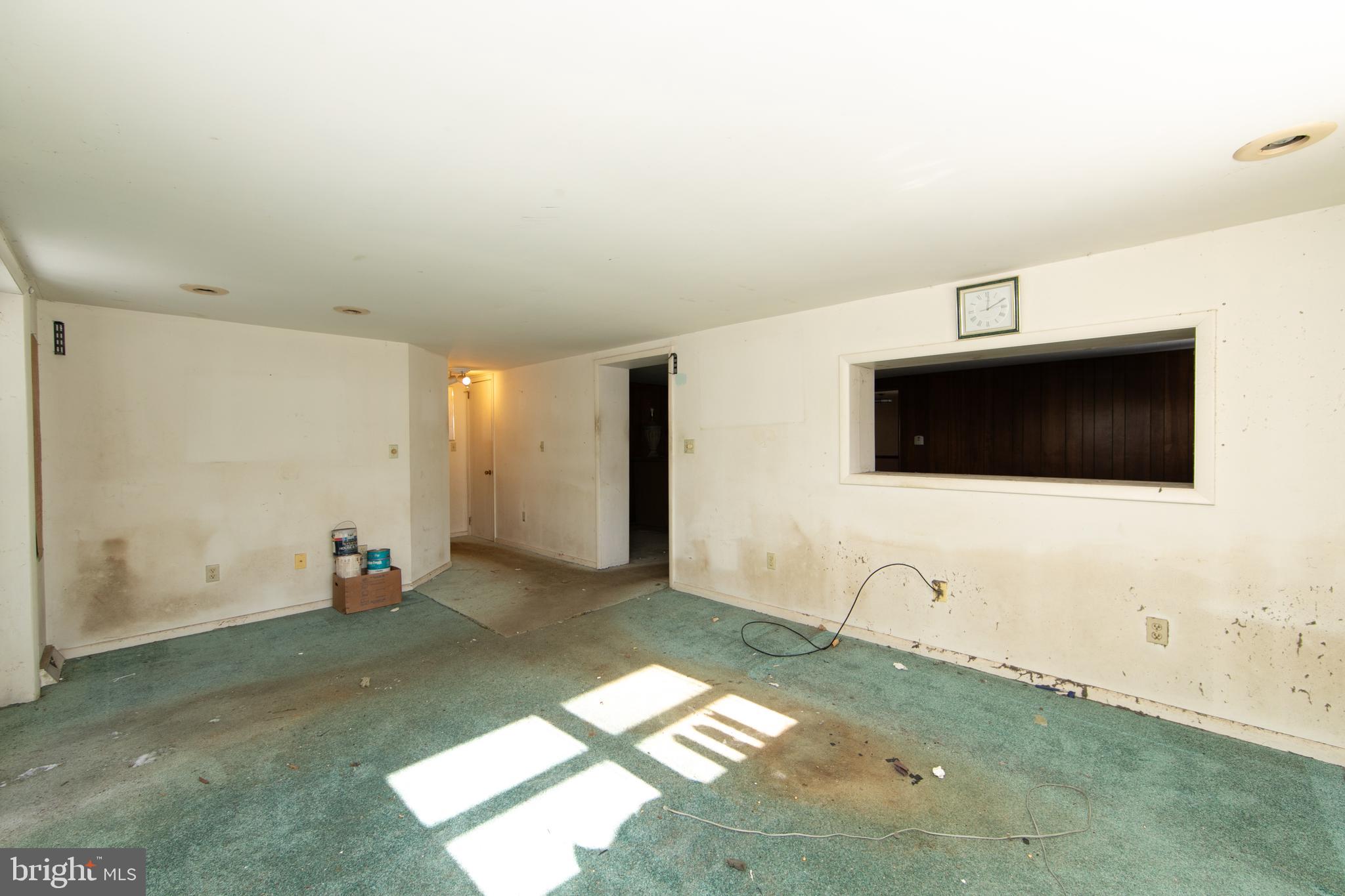 160 Sinnickson Landing Road Salem, NJ 08079 - Photo 15 of 47 Family Room