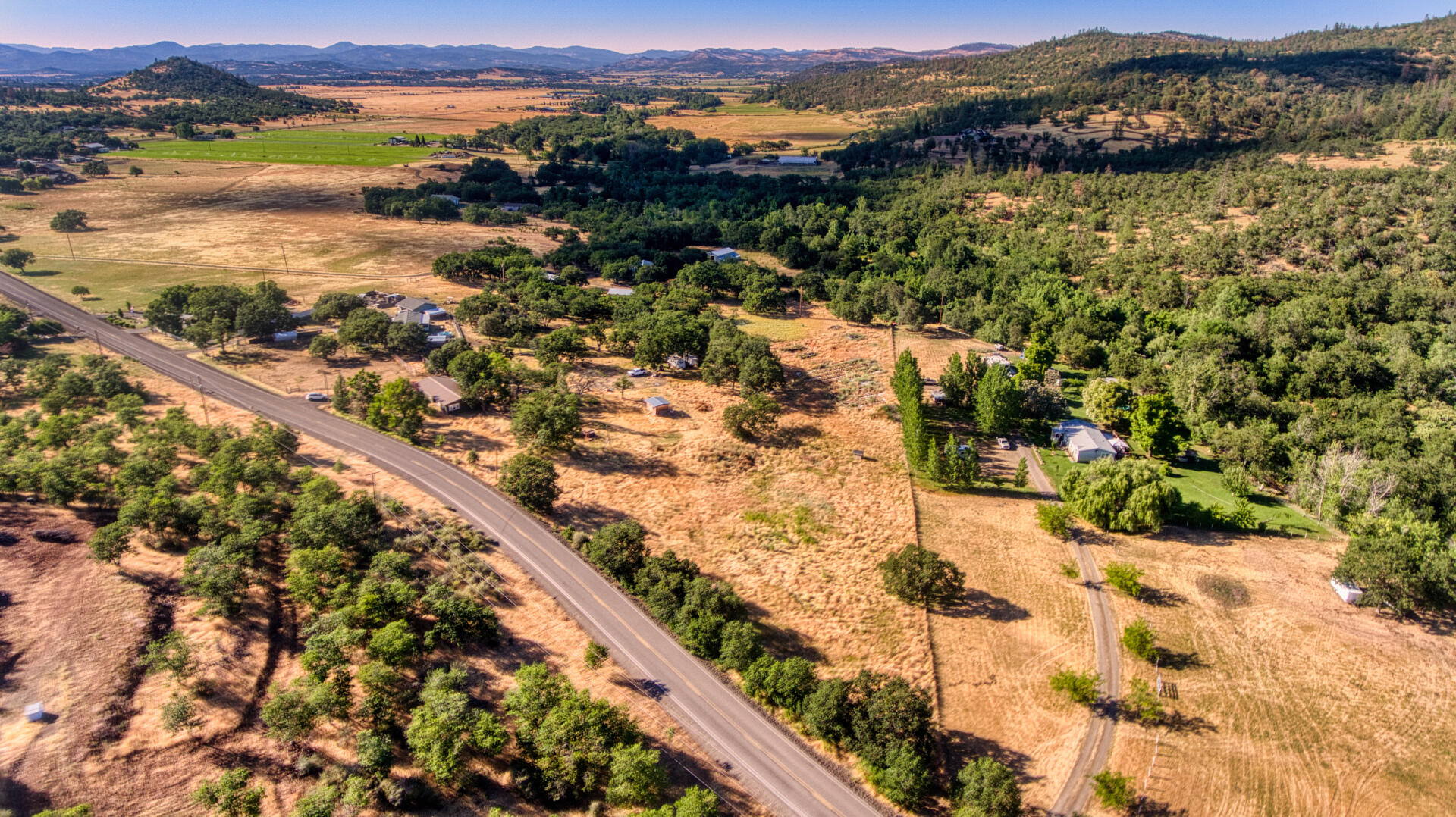 4611 East Antelope Road Eagle Point, OR 97524 - Photo 16 of 22 DJI_0326_hdr
