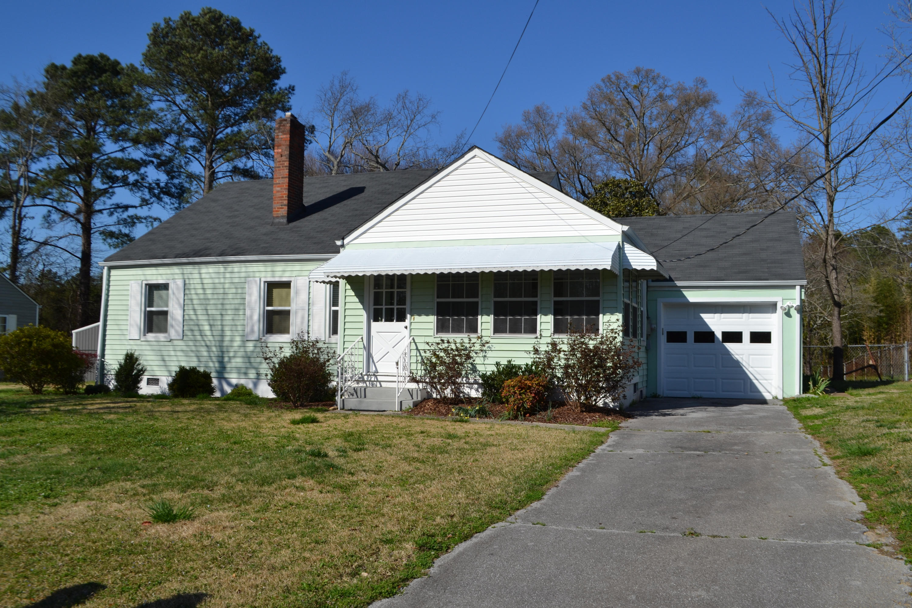 305 Friar Road Chattanooga, TN 37421 - Photo 1 of 23 DSC_0481