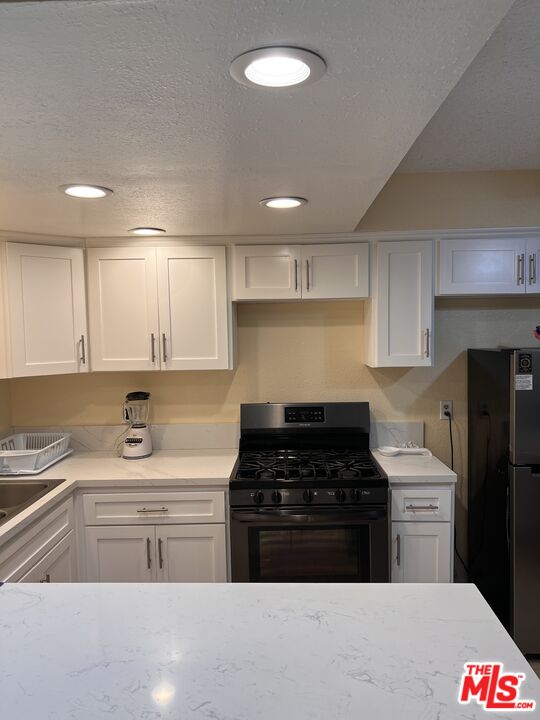 4345 154th Street, Unit 16 Lawndale, CA 90260 - Photo 14 of 31