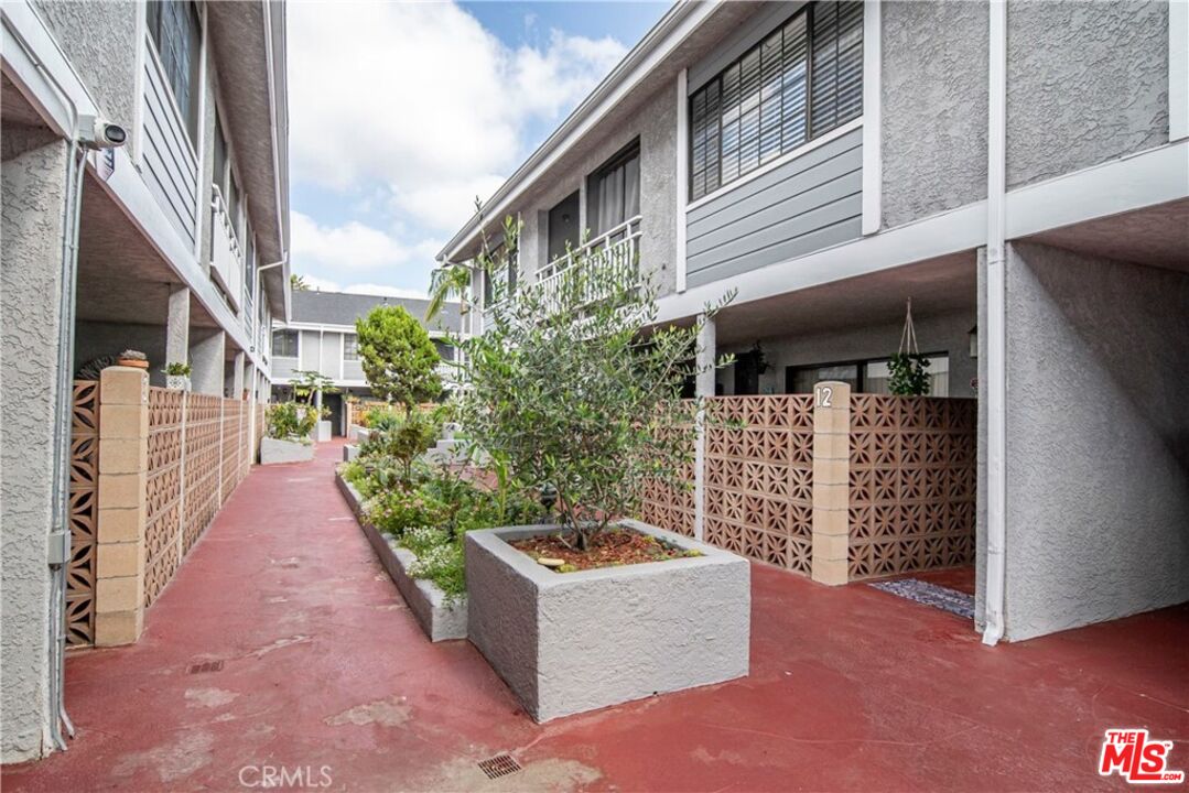 4345 154th Street, Unit 16 Lawndale, CA 90260 - Photo 30 of 31