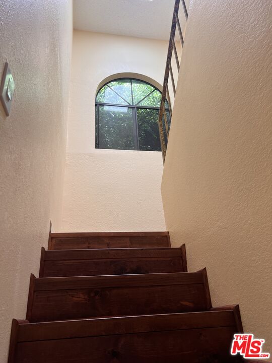 4345 154th Street, Unit 16 Lawndale, CA 90260 - Photo 7 of 31