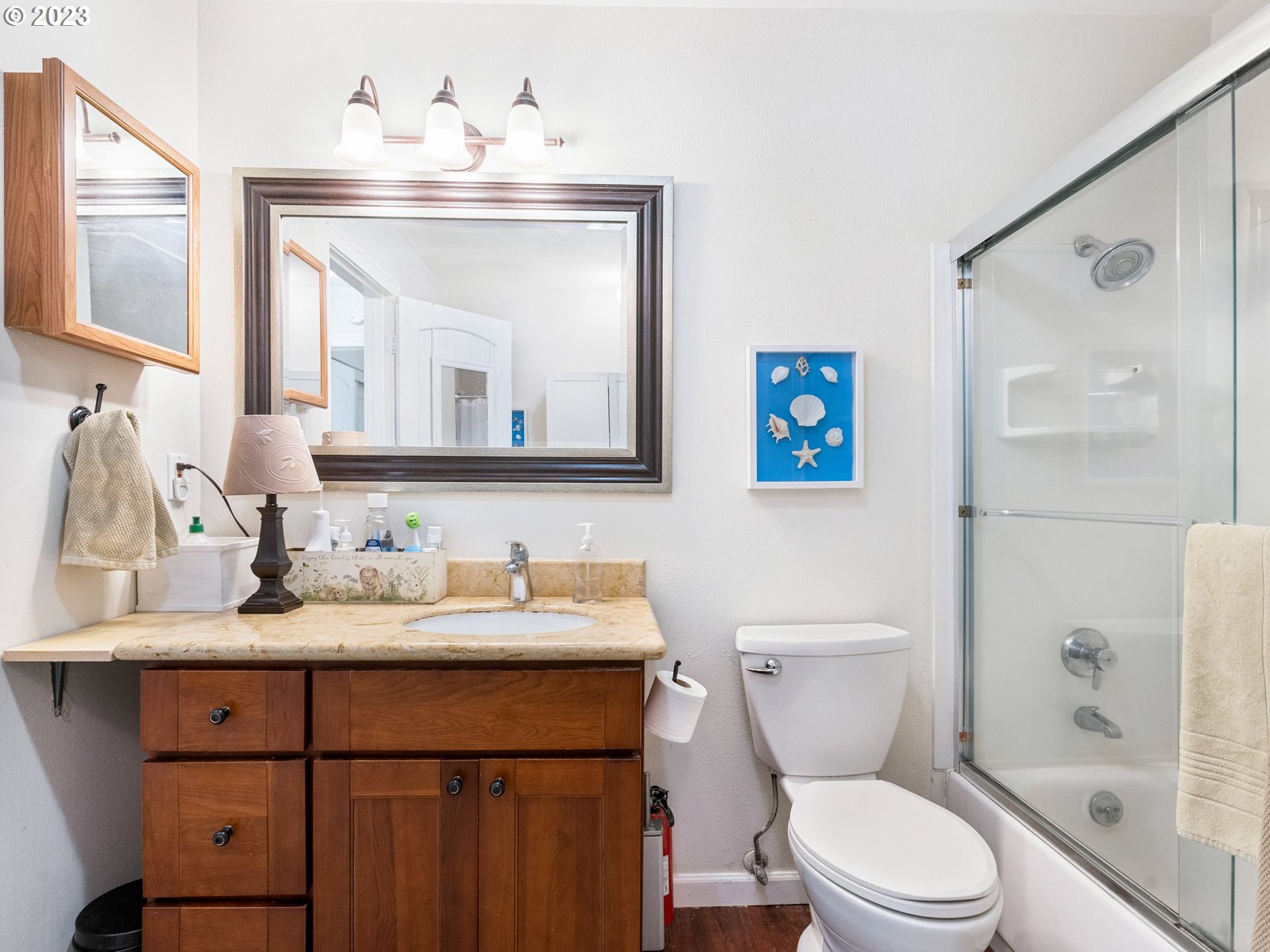 3204 Southwest Carson Street Portland, OR 97219 - Photo 21 of 27 Gallery Image 21
