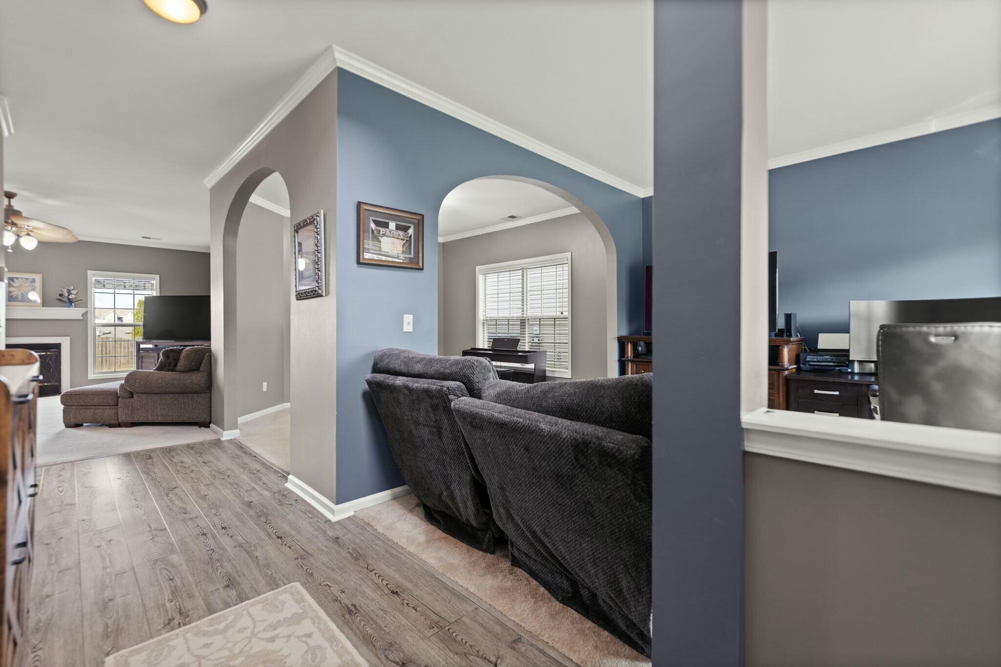 545 Millpond Road Lexington, KY 40514 - Photo 4 of 41 Entry Way/View