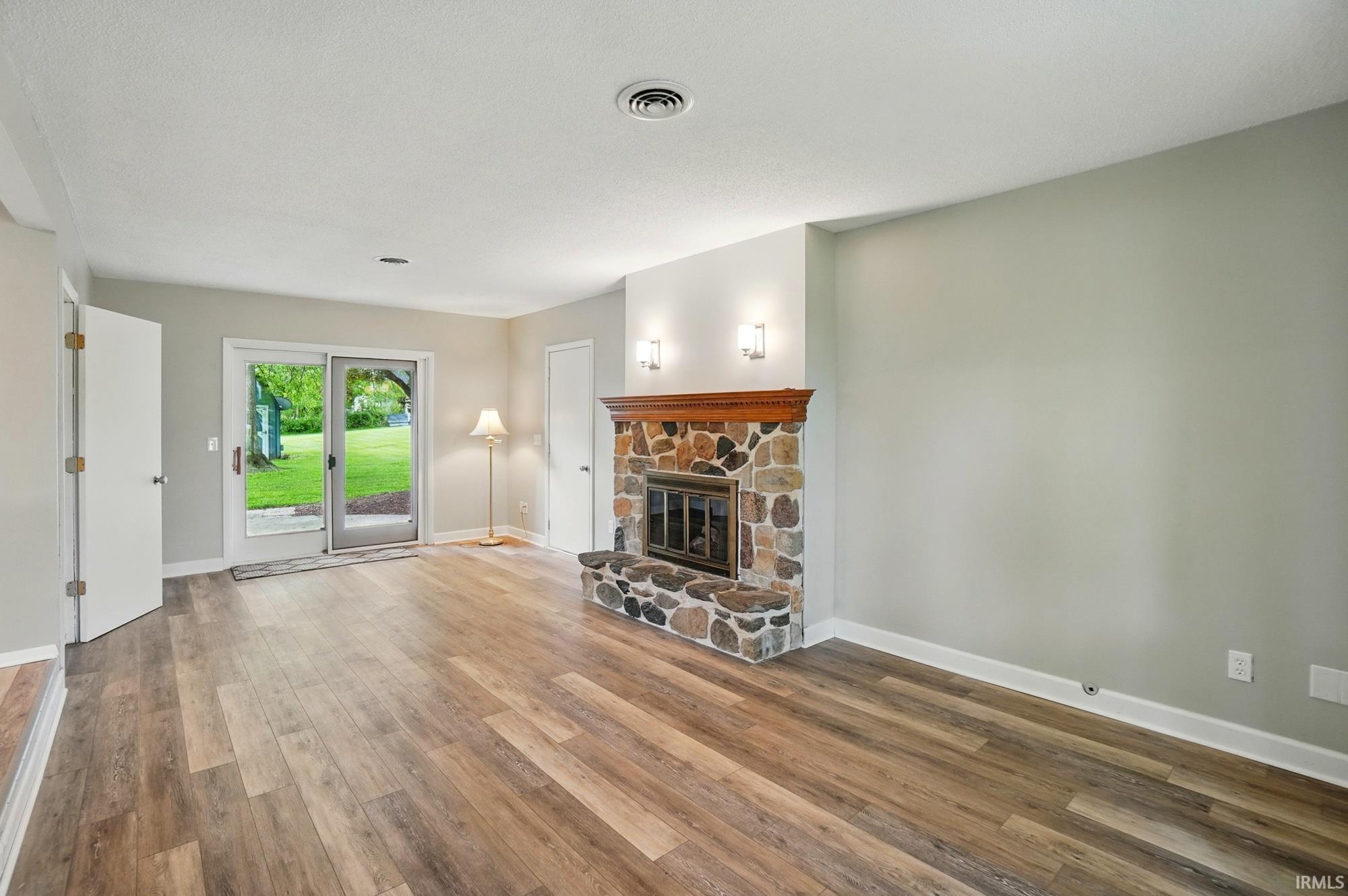 9820 Gerig Road Leo, IN 46765 - Photo 3 of 29