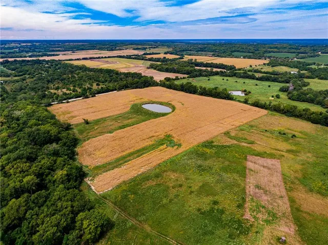 $896,000 | Scott Road, Prescott, KS 66767