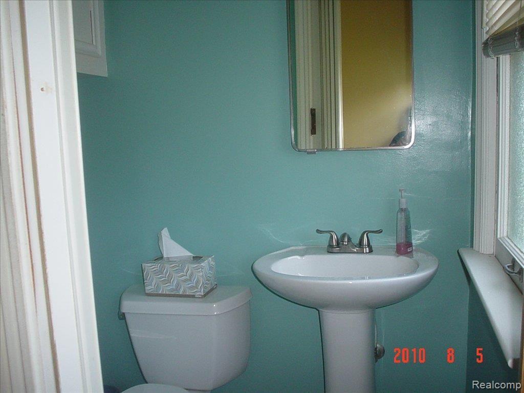 28327 Waltz Road New Boston, MI 48164 - Photo 7 of 15 DSC06576