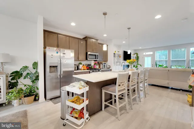 $3,500 | 1408 Hudson View Road, Essex, MD 21221