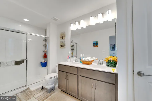 $3,500 | 1408 Hudson View Road, Essex, MD 21221