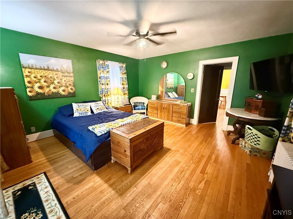 561 Main Street Oneida, NY 13421 - Photo 18 of 47 Bedroom #1 (first floor)