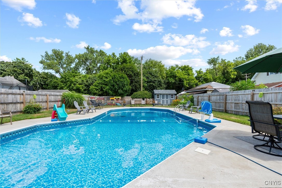 561 Main Street Oneida, NY 13421 - Photo 38 of 47 Inground Pool