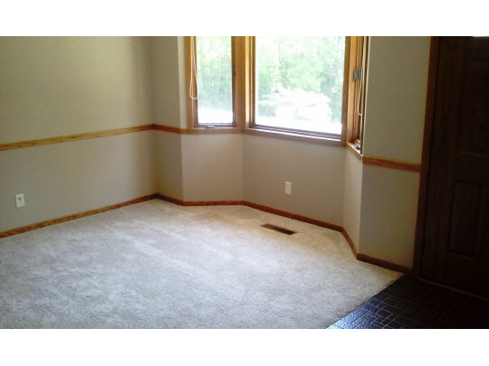 9690 Belvidere Road Roscoe, IL 61073 - Photo 4 of 10 Gallery Image 4