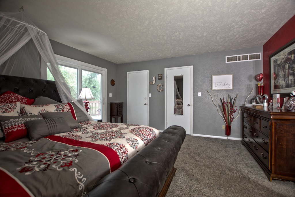 52827 Hickory Road Granger, IN 46530 - Photo 14 of 28 Gallery Image 14