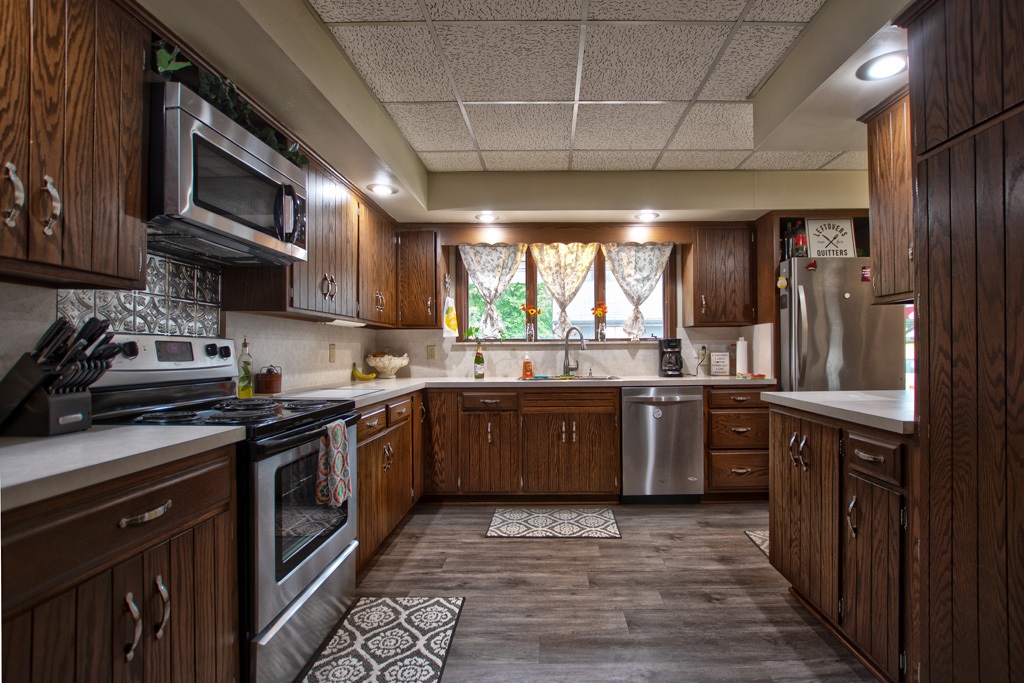 52827 Hickory Road Granger, IN 46530 - Photo 8 of 28 Gallery Image 8