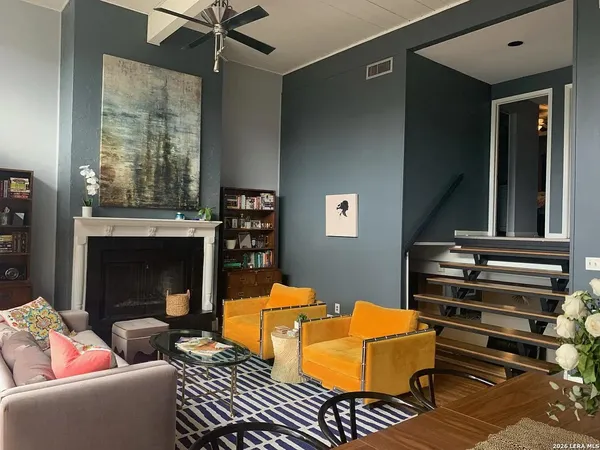 $2,150 | 3102 Eisenhauer Road, Unit A7, San Antonio, TX 78209