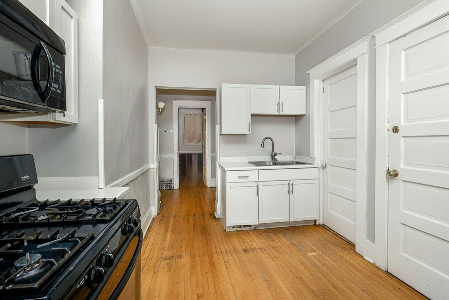 1128 South 35th Street, Unit 1130 Milwaukee, WI 53215 - Photo 13 of 17 Kitchen - Upper