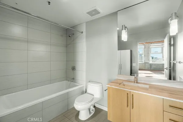 $5,550 | 530 South Hewitt Street, Unit 433, Los Angeles, CA 90013