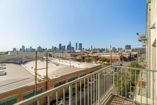 $5,550 | 530 South Hewitt Street, Unit 433, Los Angeles, CA 90013