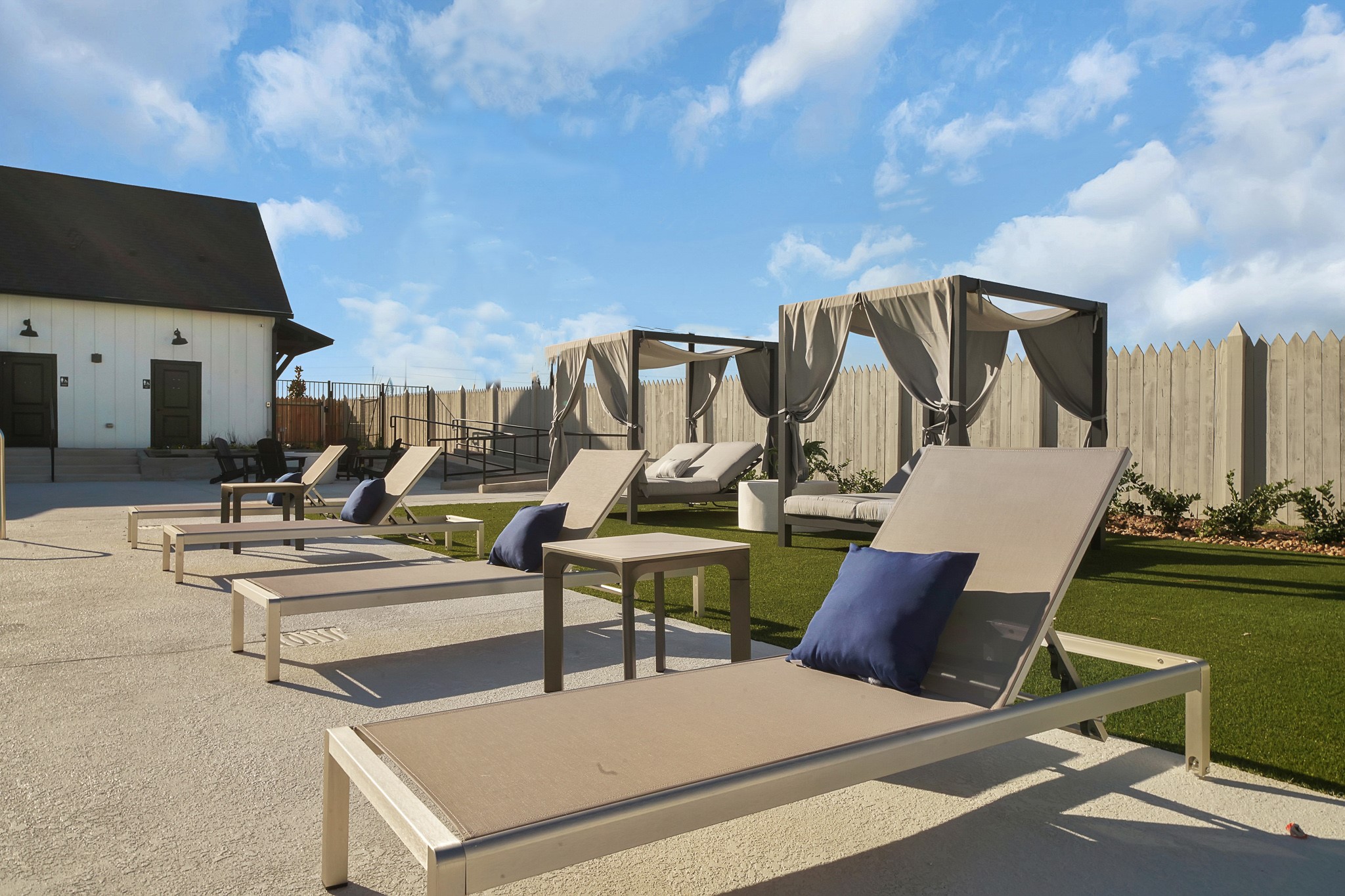 38634 Spur 149 Road, Unit 67A Magnolia, TX 77354 - Photo 27 of 48 PLENTY OF LOUNGE AND OUTSIDE SEATING TO ENJOY!