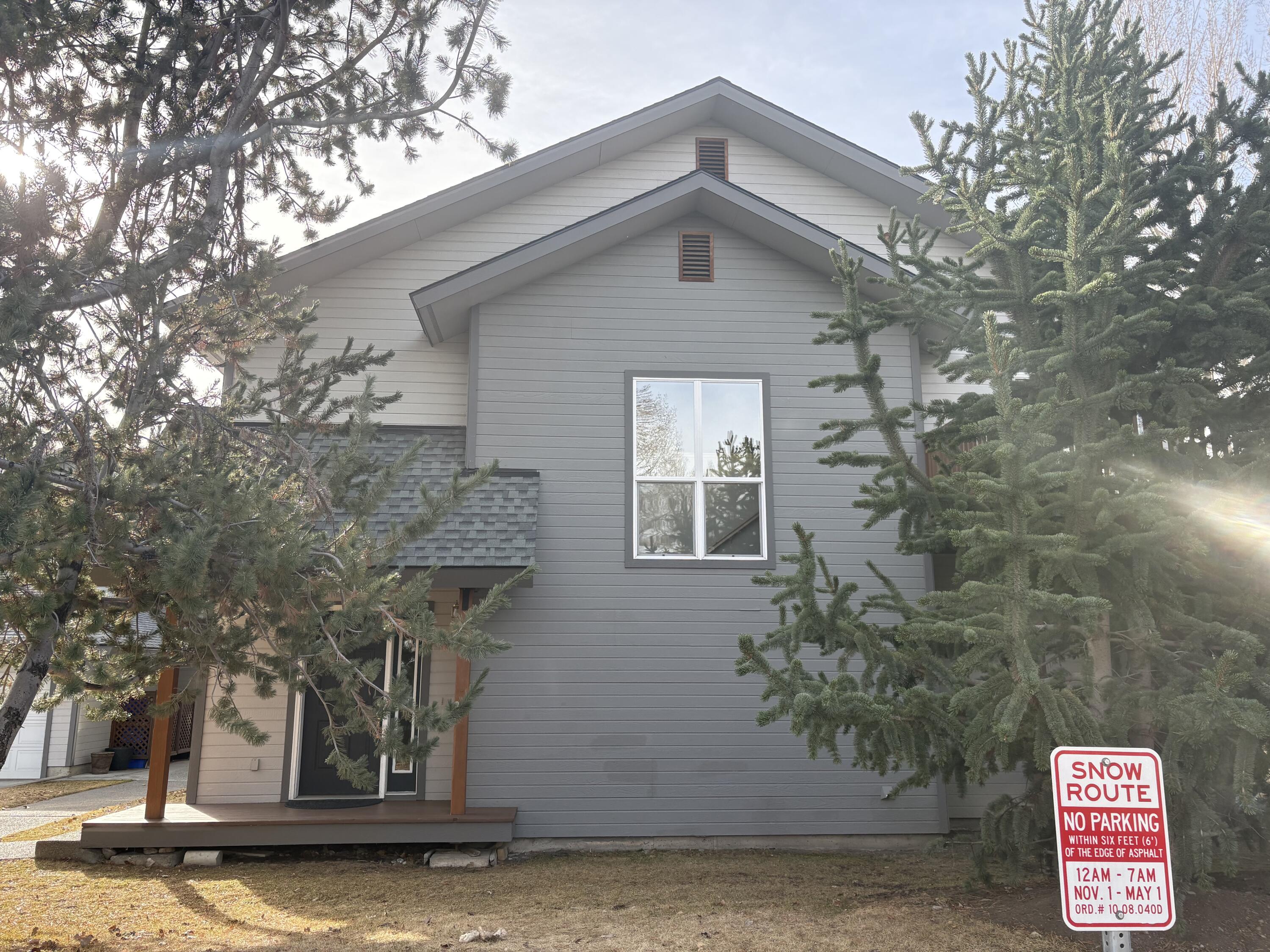 720 4th Avenue South, Unit A1 Hailey, ID 83333 - Photo 3 of 42 IMG_1436