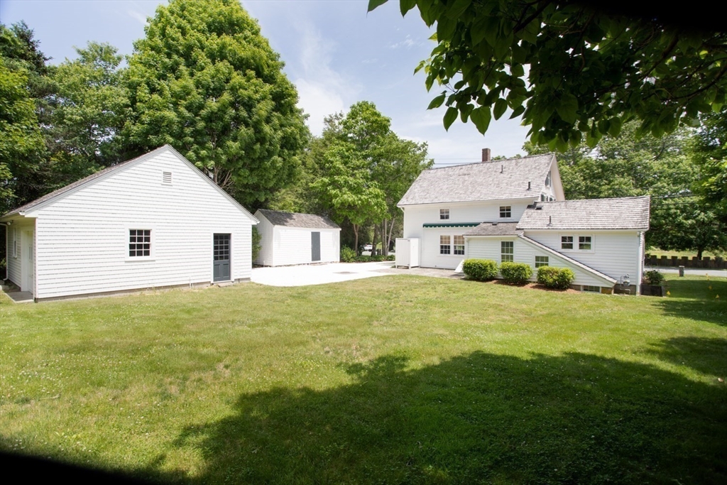 41 Drift Road Westport, MA 02790 - Photo 34 of 38