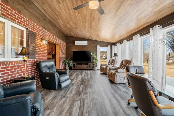 $674,900 | 5271 Morning Retreat Road, Oconto, WI 54153