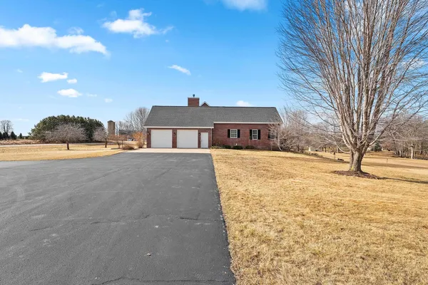 $674,900 | 5271 Morning Retreat Road, Oconto, WI 54153