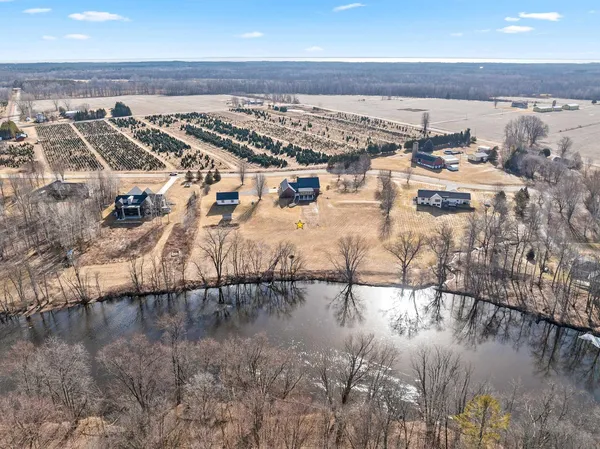 $674,900 | 5271 Morning Retreat Road, Oconto, WI 54153