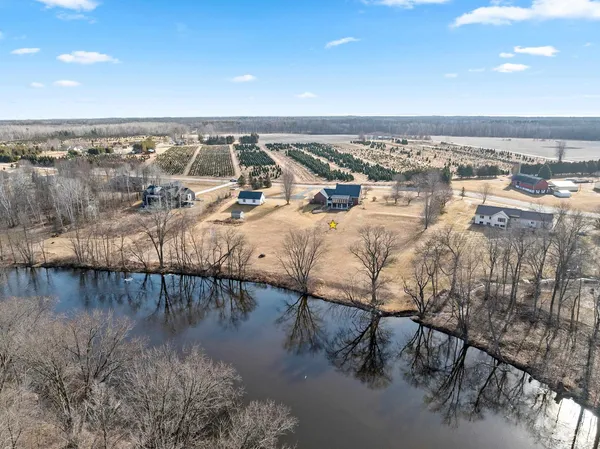 $674,900 | 5271 Morning Retreat Road, Oconto, WI 54153