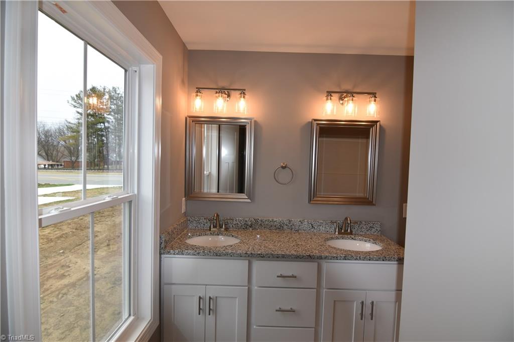 315 Cedar Lodge Road Thomasville, NC 27360 - Photo 10 of 17 Gallery Image 10