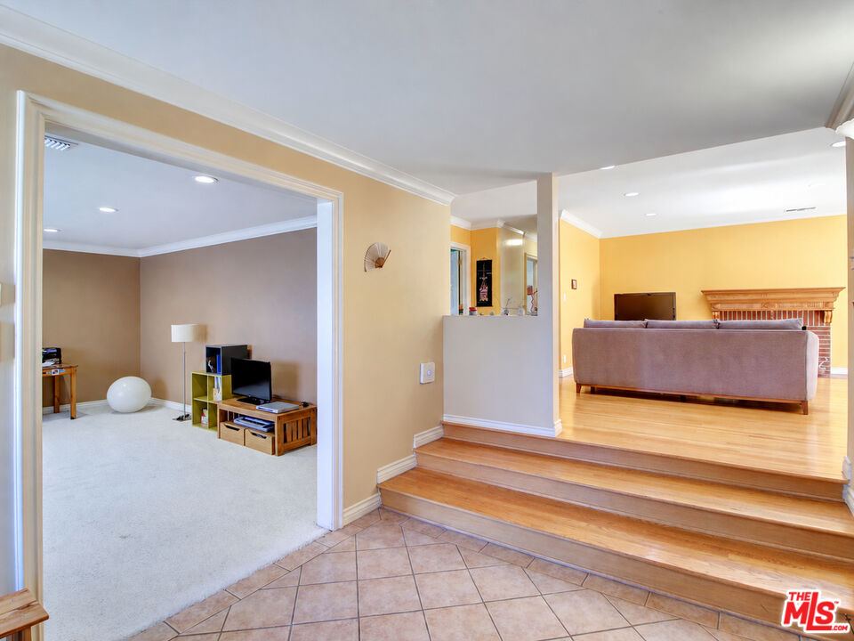 5720 El Rincon Way Culver City, CA 90230 - Photo 12 of 35 Gallery Image 12