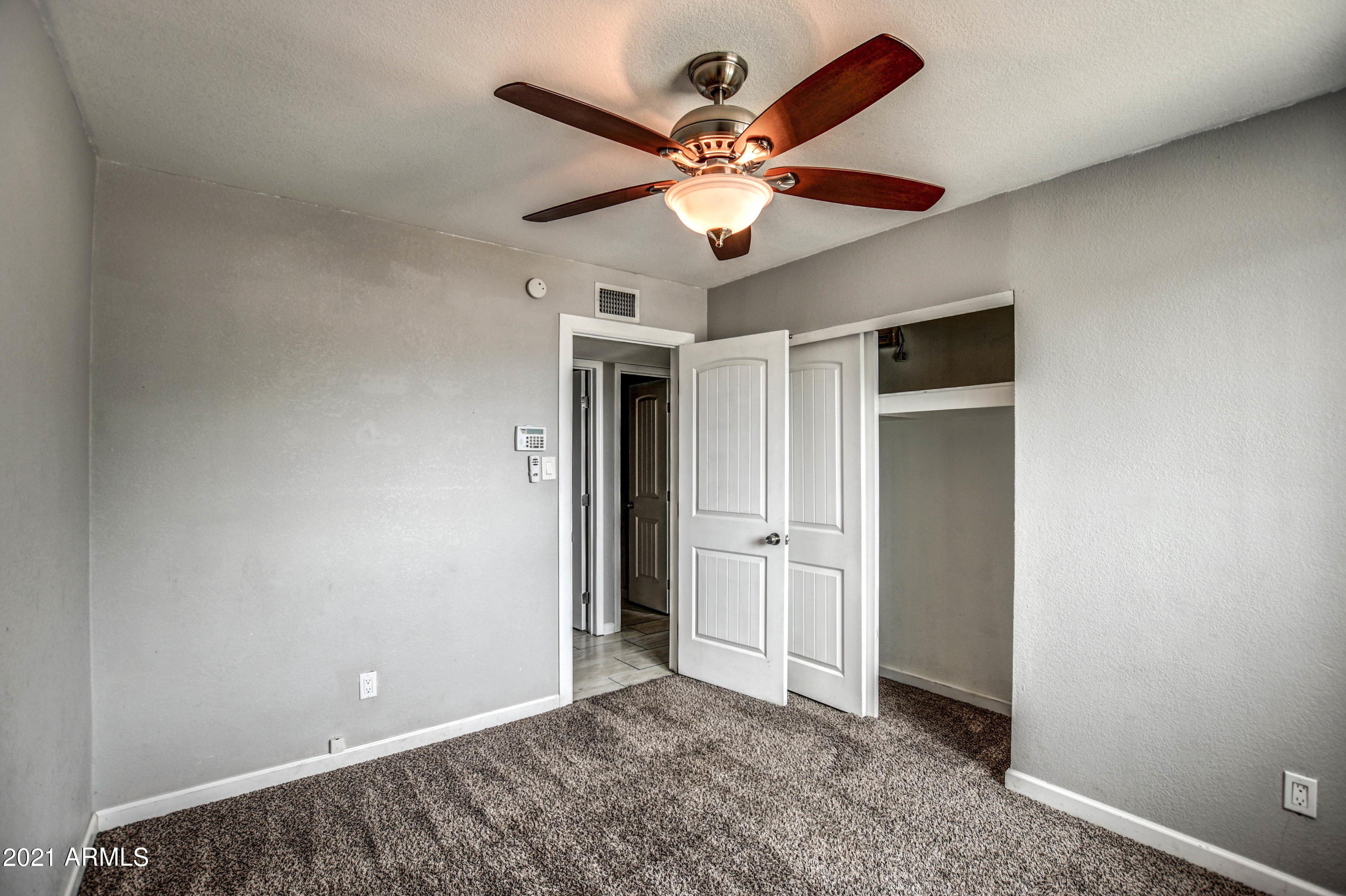 5142 West Osborn Road Phoenix, AZ 85031 - Photo 7 of 43 BED 4, 2