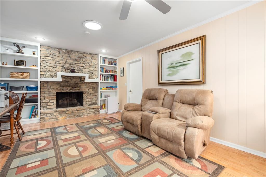 711 South Restin Road Greenwood, IN 46142 - Photo 10 of 23 Gallery Image 10