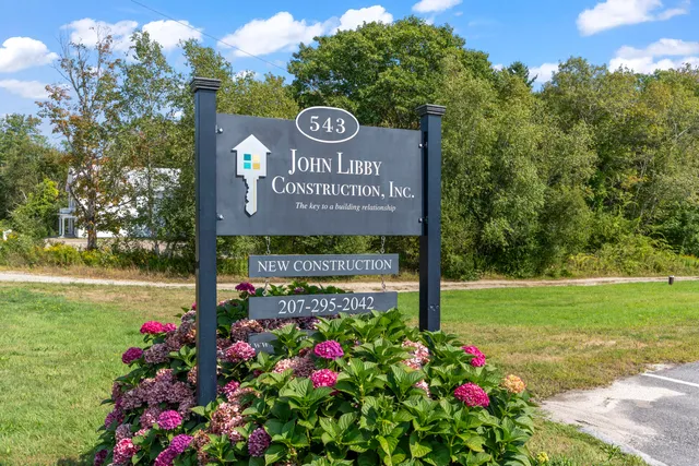 $825,000 | 20 Village Circle, Brunswick, ME 04011