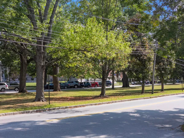 $825,000 | 20 Village Circle, Brunswick, ME 04011