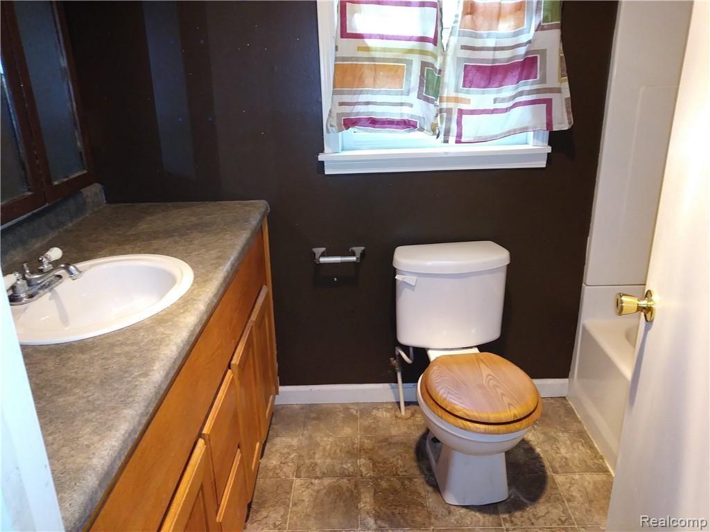 18135 West Brant Road Brant, MI 48614 - Photo 10 of 12 upstairs full bath