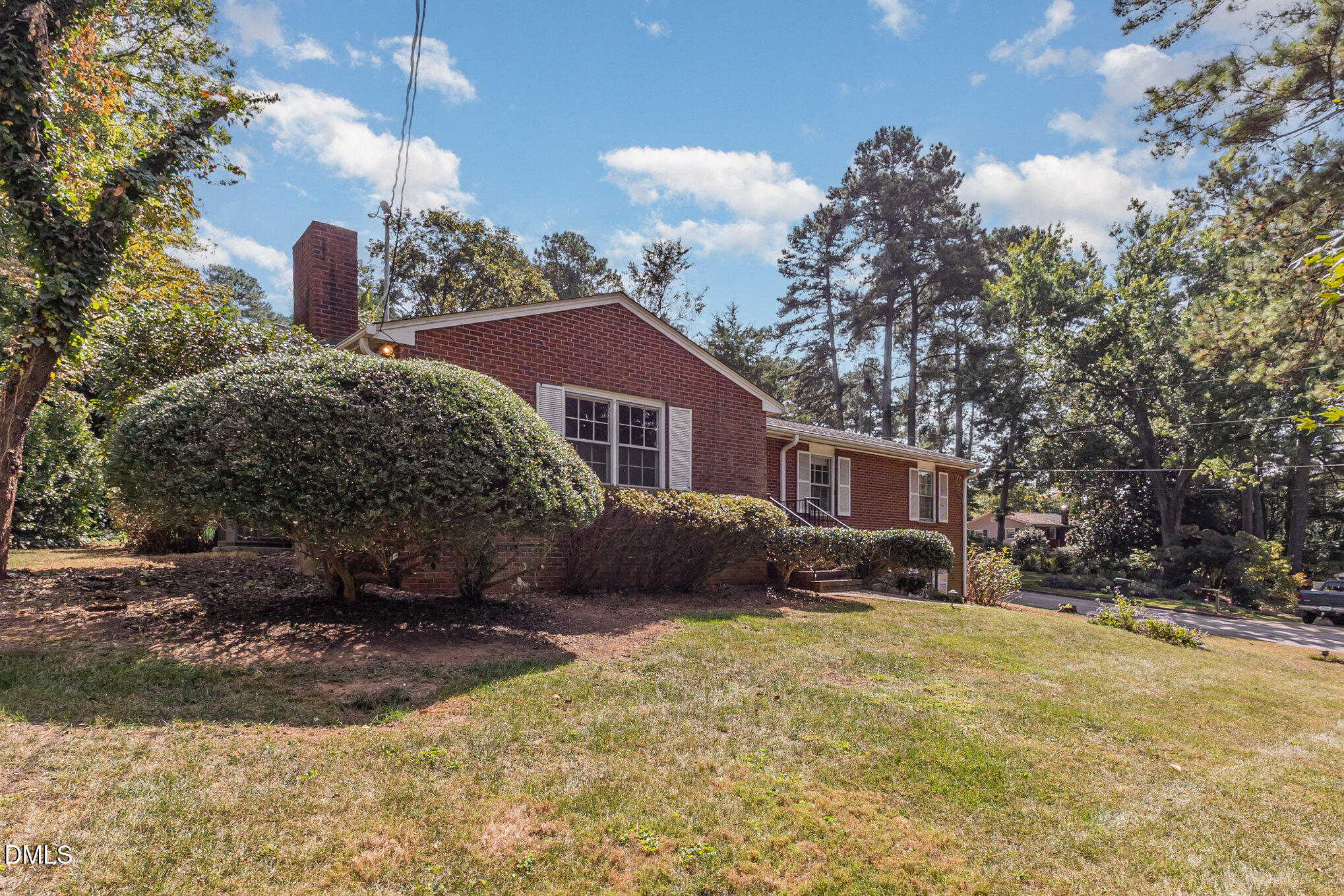 913 Merwin Road Raleigh, NC 27606 - Photo 4 of 28 large corner lot