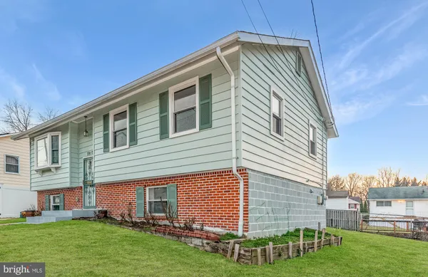 $459,999 | 7917 Grant Drive, Glenarden, MD 20706