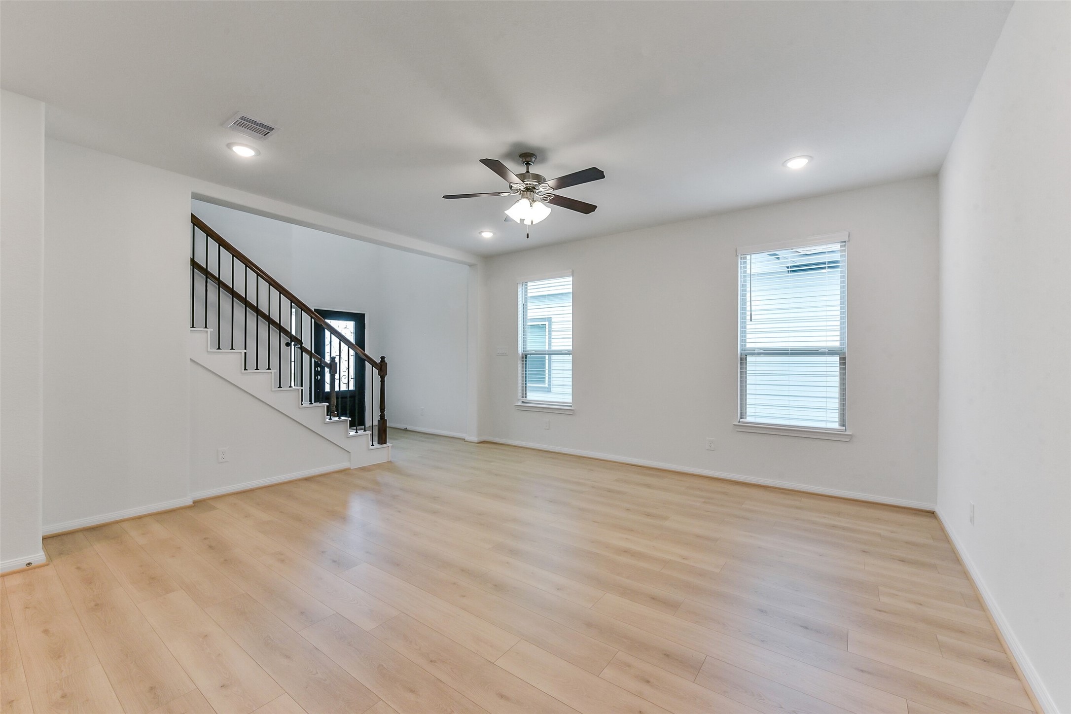 15411 Fathom Line Way Houston, TX 77053 - Photo 6 of 41